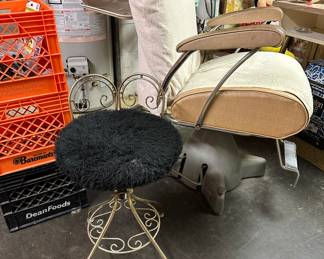 Vanity chair; beauty salon chair