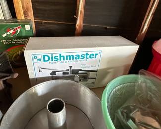 New in box- Dishmaster faucet