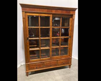 Lot 7888 Ethan Allen Townhouse Collection Cherry Bookcase Lighted Curio Cabinet