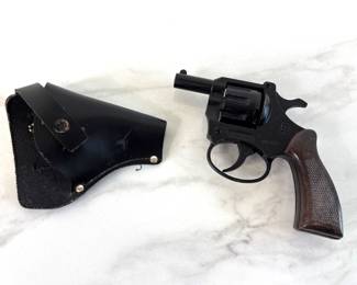 Lot 7616 Vintage Metal Vanguard  Made in Italy  Toy Gun with Holster