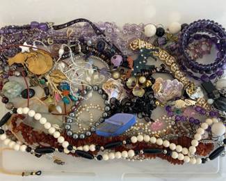 Lot 7681 Costume Jewelry