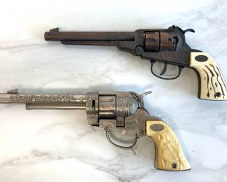Lot 7620 Vintage Metal Gene Autrey and Cavalry Toy Guns