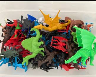 Lot 7707 Dungeons  Dragons Type Toy Plastic Mini Figures