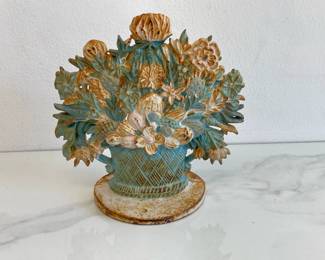 Lot 7853 Vintage Cast Iron Flower Basket Doorstop