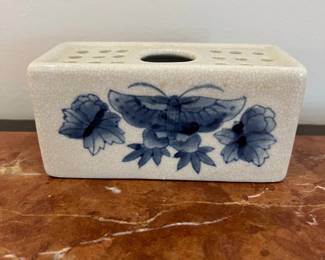 Flower brick, frog 