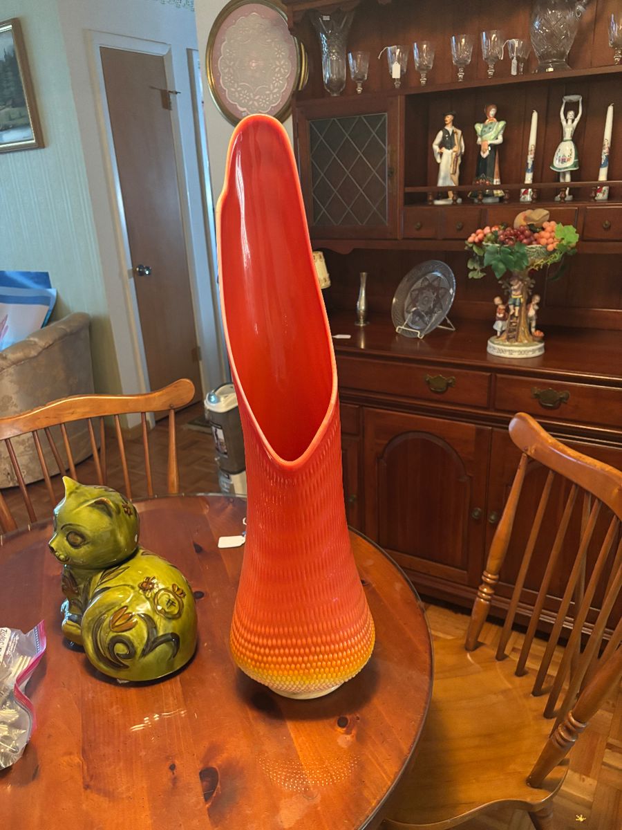 VTG LE Smith Bittersweet Nubby Butt Swung Vase 29.5”Tall Fat Bottom MCM 1’ Mouth