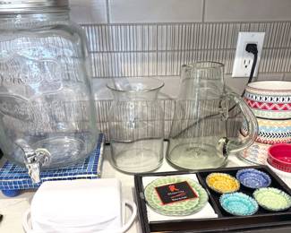 Assorted kitchen wares