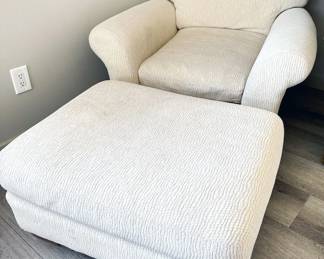 Oversized armchair + ottoman