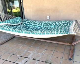 Hatteras Hammock tufted double hammock with metal stand