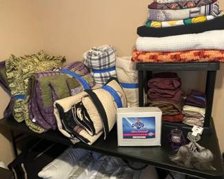 Linens, pillows and blankets