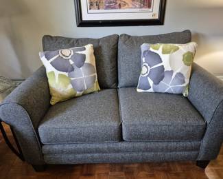 Love seat