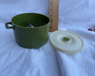 Merry  Maid Container with Mini Tins $8.00