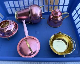 Doll Size Pots and Pans $4.00