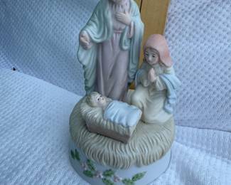 Lefton Nativity Music Box $5.00