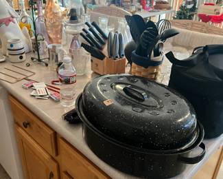 other angle of kitchen items