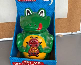 Singing Frog Cookie Jar #2 $15.00