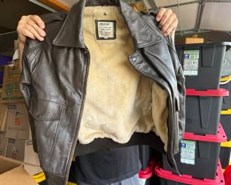 Size 40 Pack-In A-2 Flight Jacket Genuine Leather $28.00