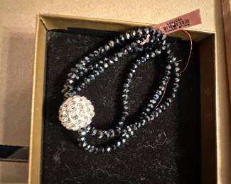 Black Beaded Bracelet $4.00