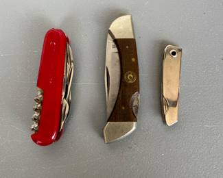 3 Pocket Knives $12.00