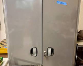 Craftsman tool cabinet