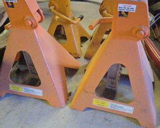 Jack stands