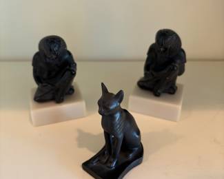 Figurines