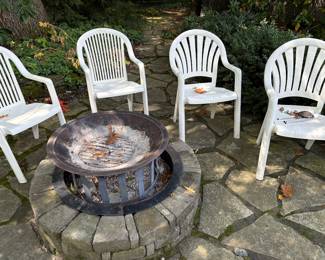 Copper firepit stand and basin, 4 stackable plastic armchairs