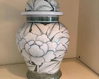 Ceramic ginger jar