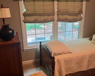 Twin bedroom suite