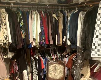 Lots of Nice Lady's Cloths! 