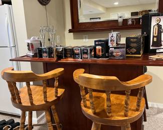 Bar & Stools
