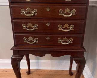 Silverware chest, Queen Anne