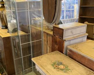 Glass display case with glass shelves 