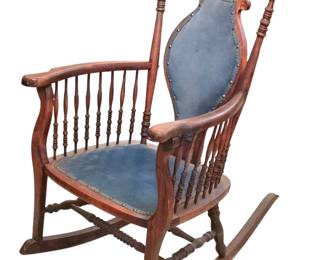 Victorina Era Spindle Back Rocking Chair