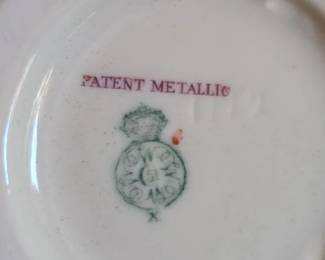Antique Royal Worcester Porcelain Potpourri Jar with Gilt Handles