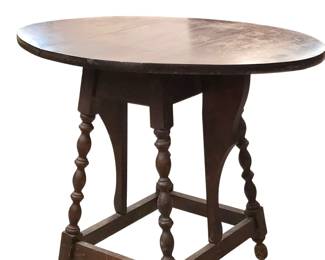 Antique William and Mary Butterfly Drop Leaf Table