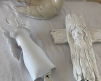 Lot Of Three Outdoor Statues Dove, Angel, And Jesus