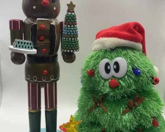 A 2000s Christmas Lot Gingerbread Nutcracker, Vintage Tree, Singing Christmas Tree, Santa Light,