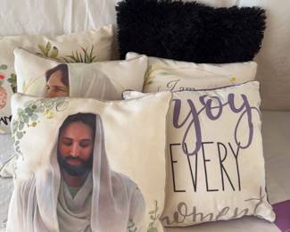 Lot Of 6 Throw Pillows Religious Theme, And Garden