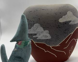 Western Art Pot And Wolf Ceramics