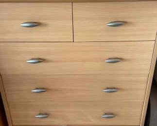 Dresser With 6 Drawers