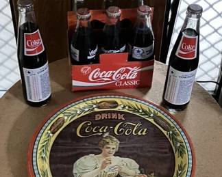 Collector Super Bowl Coca Cola Set
