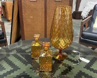 10Amber Glass