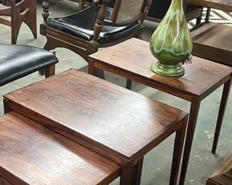 10Rosewood Nesting Tables