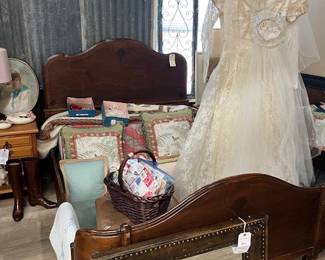13. Antique Bed Wedding Dresses 1950s.