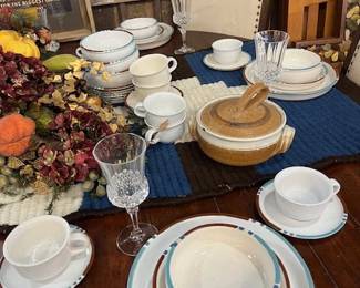 70b. Closeups up of Table Setting