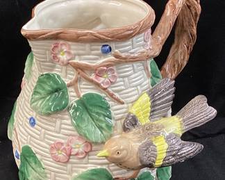 1992 FITZ & FLOYD BIRD MOTIF PITCHER, 8in H