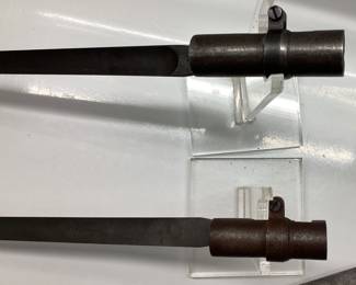 2 SPRINGFIELD .45-70 TRAPDOOR BAYONETS W/SCABBARD 2 1873 SPRINGFIELD .45-70 TRAPDOOR BAYONETS W/ ONE SCABBARD THESE WERE COMMON DURING AMERICAN INDIAN WARS AND WAS STANDARD ISSUE POST CIVIL WAR BY US ARMY
