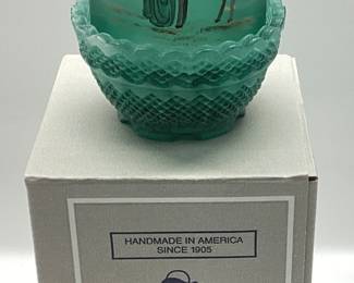 FENTON 1998 GREEN THE ARRIVAL #1132/2500 FAIRY LAMP, BIRTH OF A SAVIOR COLLECTION, HAND PAINTED, SIGNED