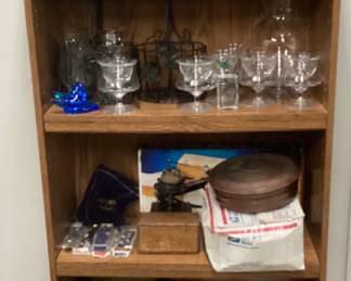 CHOICE SHELF LOT, GLASS, COLLECTIBLES